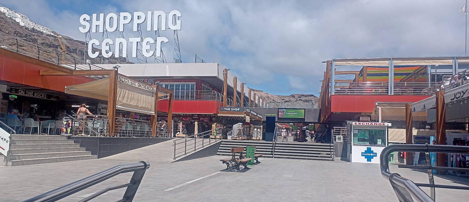 SE ALQUILA LOCAL COMERCIAL SIN TRASPASO EN LA MEJOR ZONA DEL CENTRO COMERCIAL DE PUERTO RICO – GRAN CANARIA