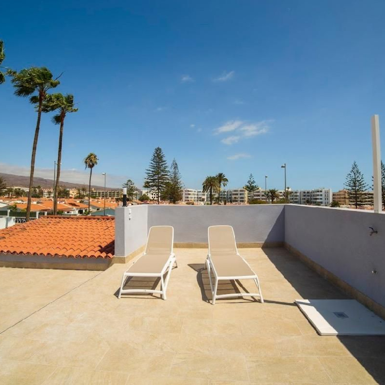 Villa de lujo a estrenar en Playa del Inglés