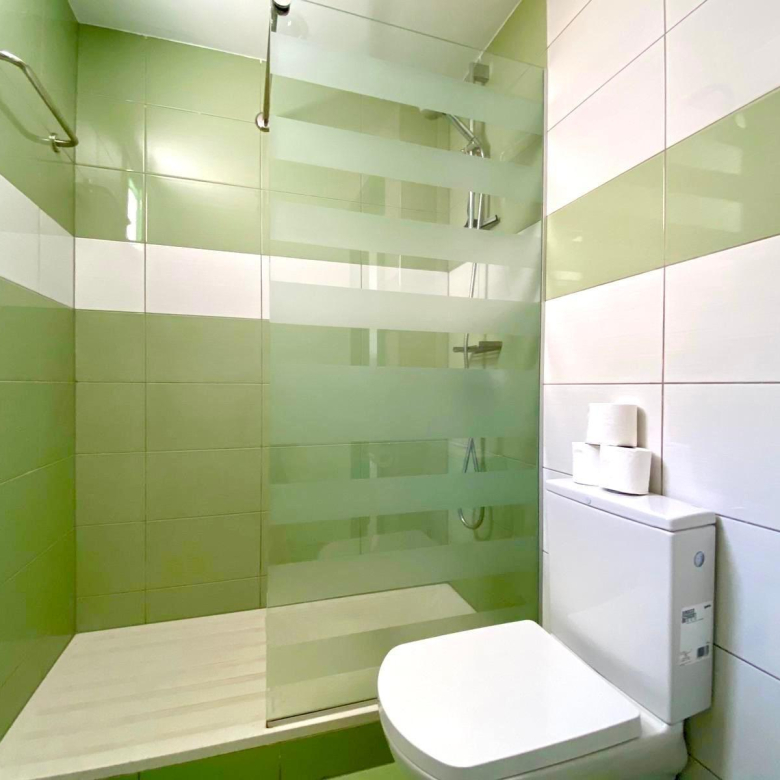 Bajo el sol canario: Apartamento con piscina comunitaria