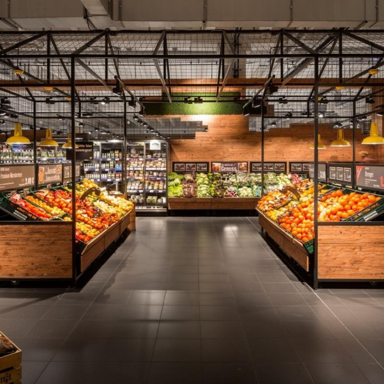 TRASPASO CAFETERIA – SUPERMERCADO EN PLAYA DEL INGLÉS – UBICACIÓN PREMIUM