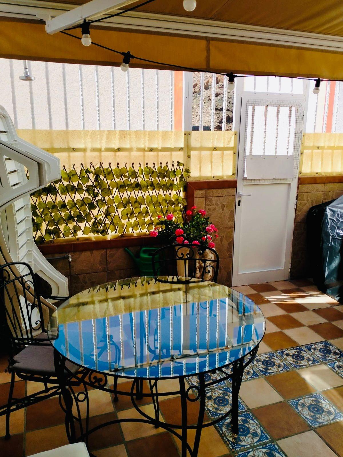 Fabuloso dúplex de 4 dormitorios en venta en Puerto Rico.