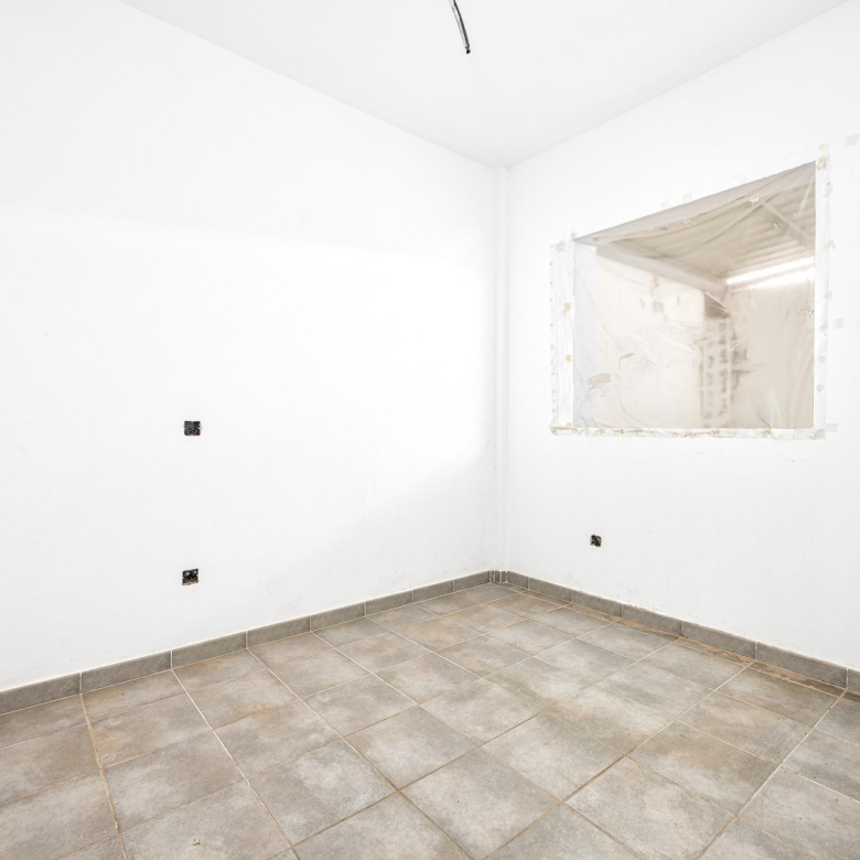 Exclusivo edificio en venta en El Tablero de 4 plantas (Garaje + 2 viviendas + azotea)