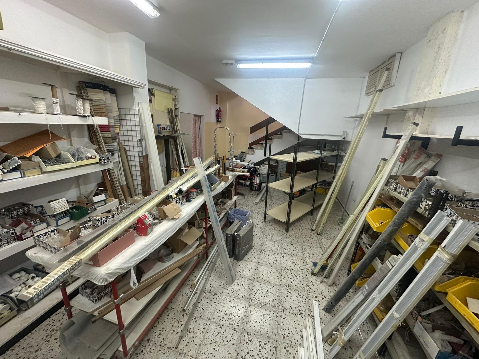 Se alquila amplio local semisótano de 133 m² en San Fernando de Maspalomas,