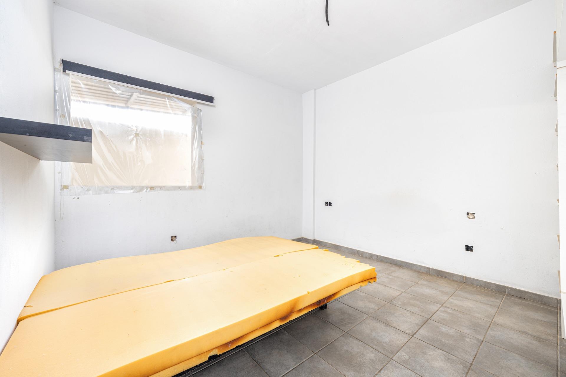 Exclusivo edificio en venta en El Tablero de 4 plantas (Garaje + 2 viviendas + azotea)