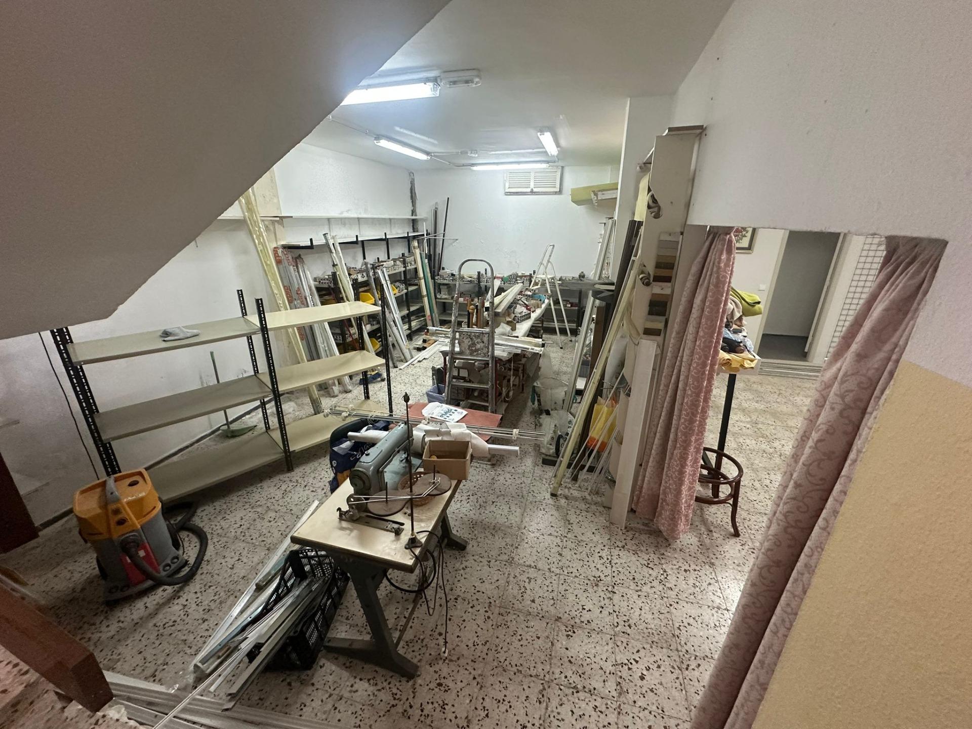 Se alquila amplio local semisótano de 133 m² en San Fernando de Maspalomas,