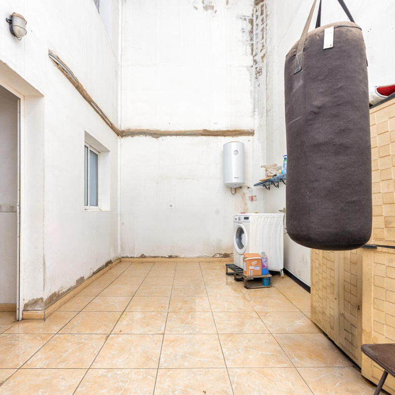 Exclusivo edificio en venta en El Tablero de 4 plantas (Garaje + 2 viviendas + azotea)