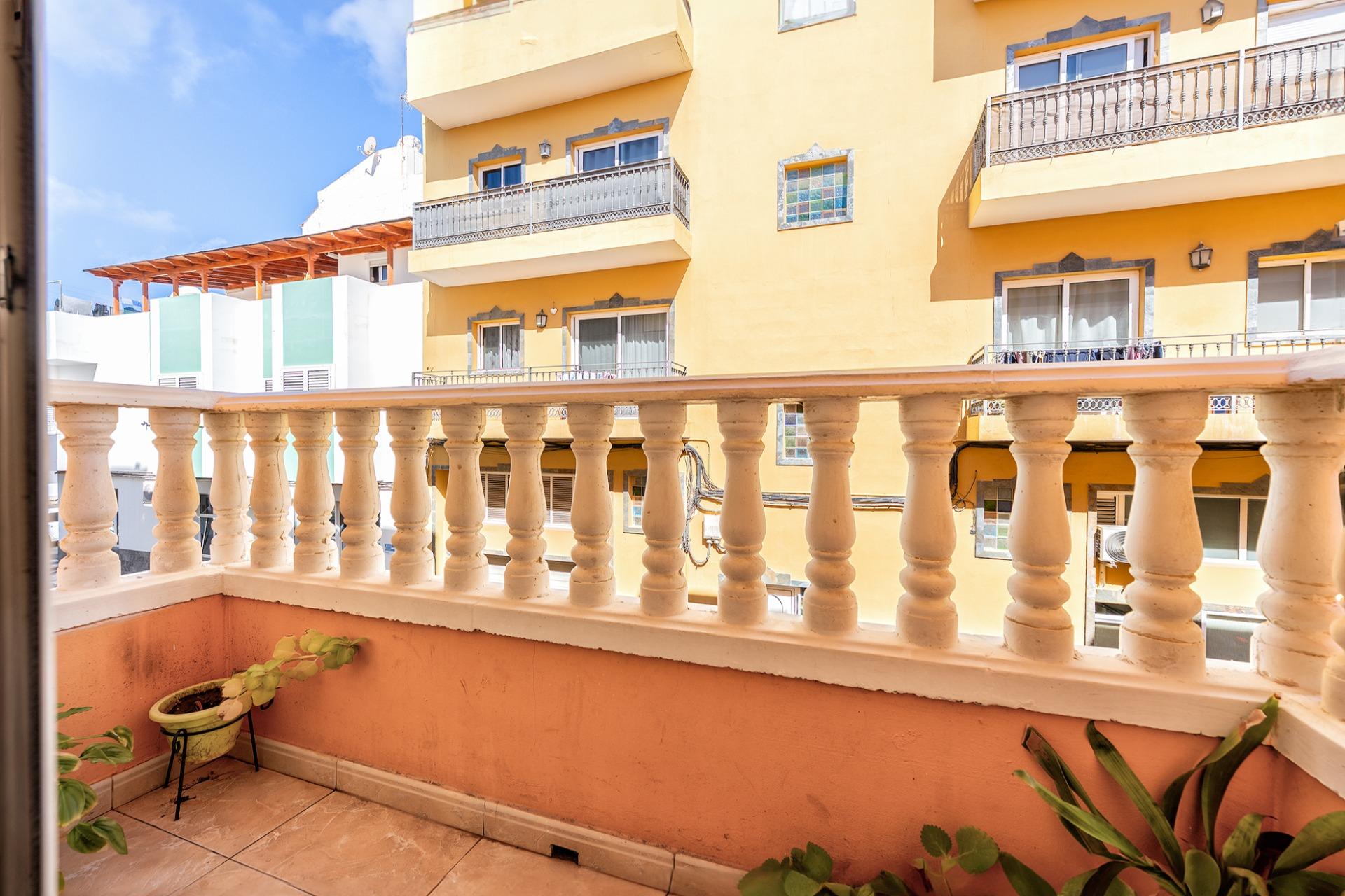 Exclusivo edificio en venta en El Tablero de 4 plantas (Garaje + 2 viviendas + azotea)