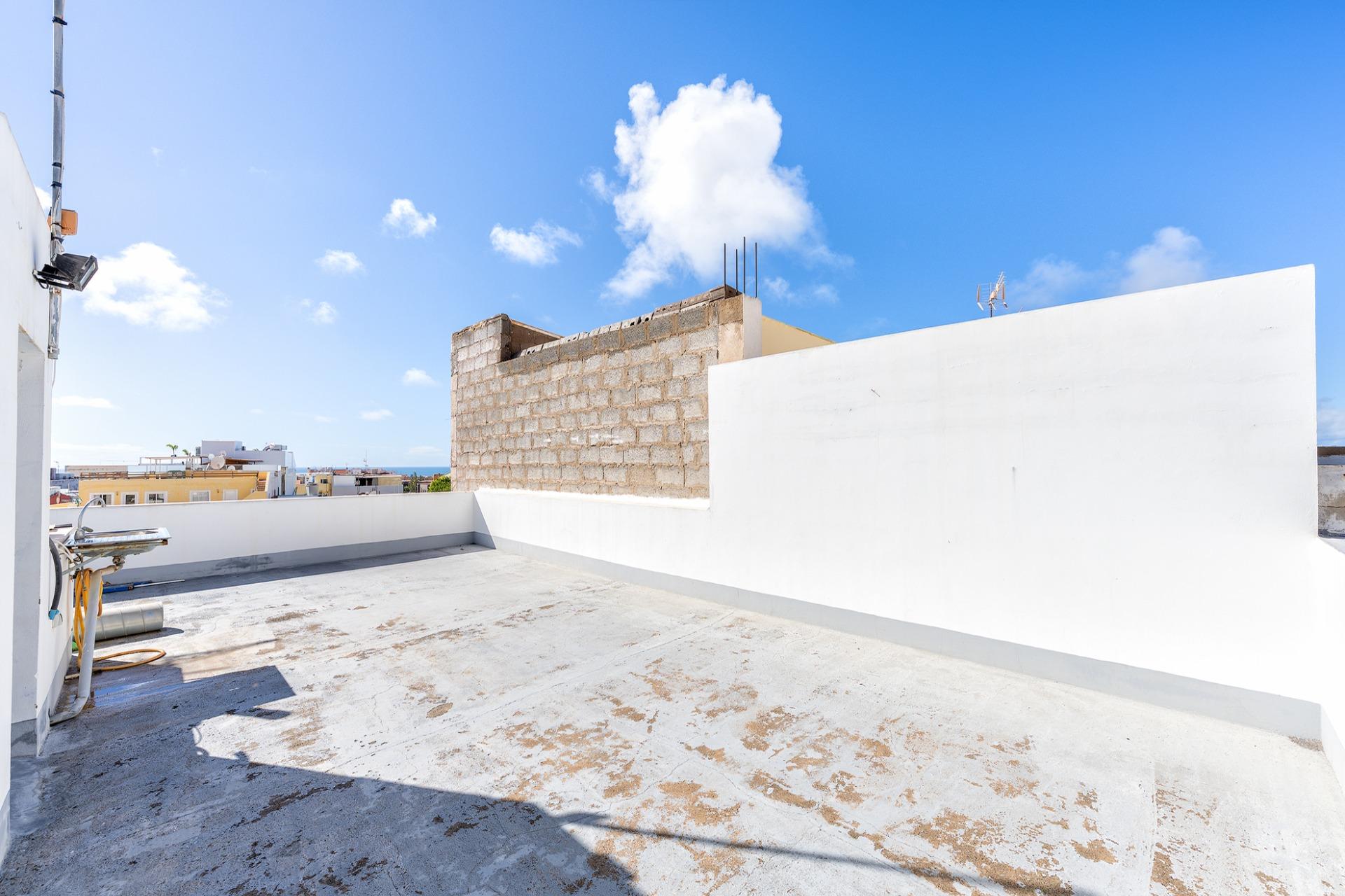 Exclusivo edificio en venta en El Tablero de 4 plantas (Garaje + 2 viviendas + azotea)