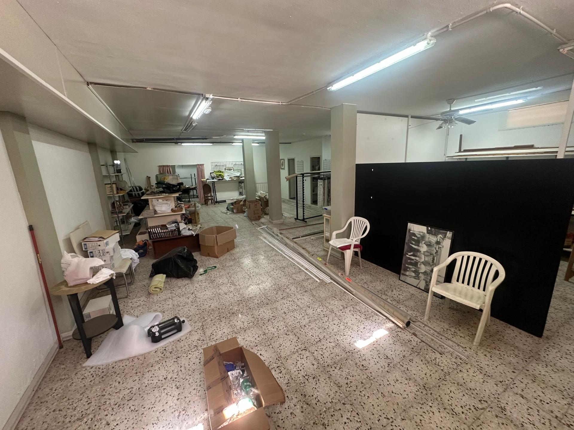 Se alquila amplio local semisótano de 133 m² en San Fernando de Maspalomas,