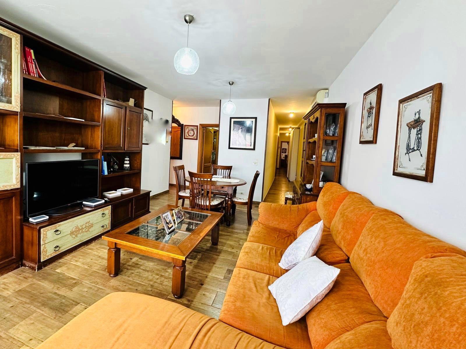 Espectacular piso de 3 dormitorios en Doctoral – Amplio y muy bien ubicado