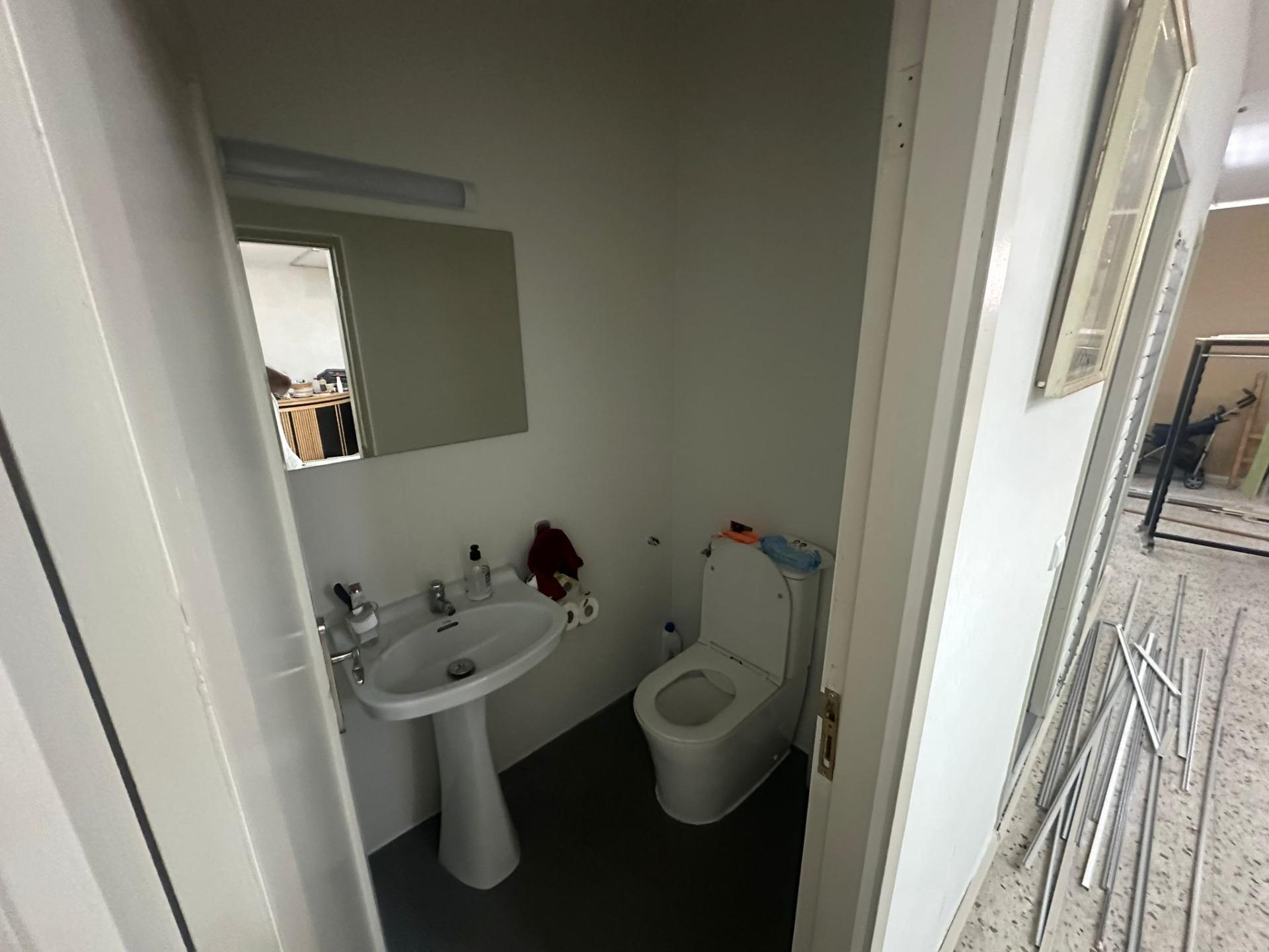 Se alquila amplio local semisótano de 133 m² en San Fernando de Maspalomas,