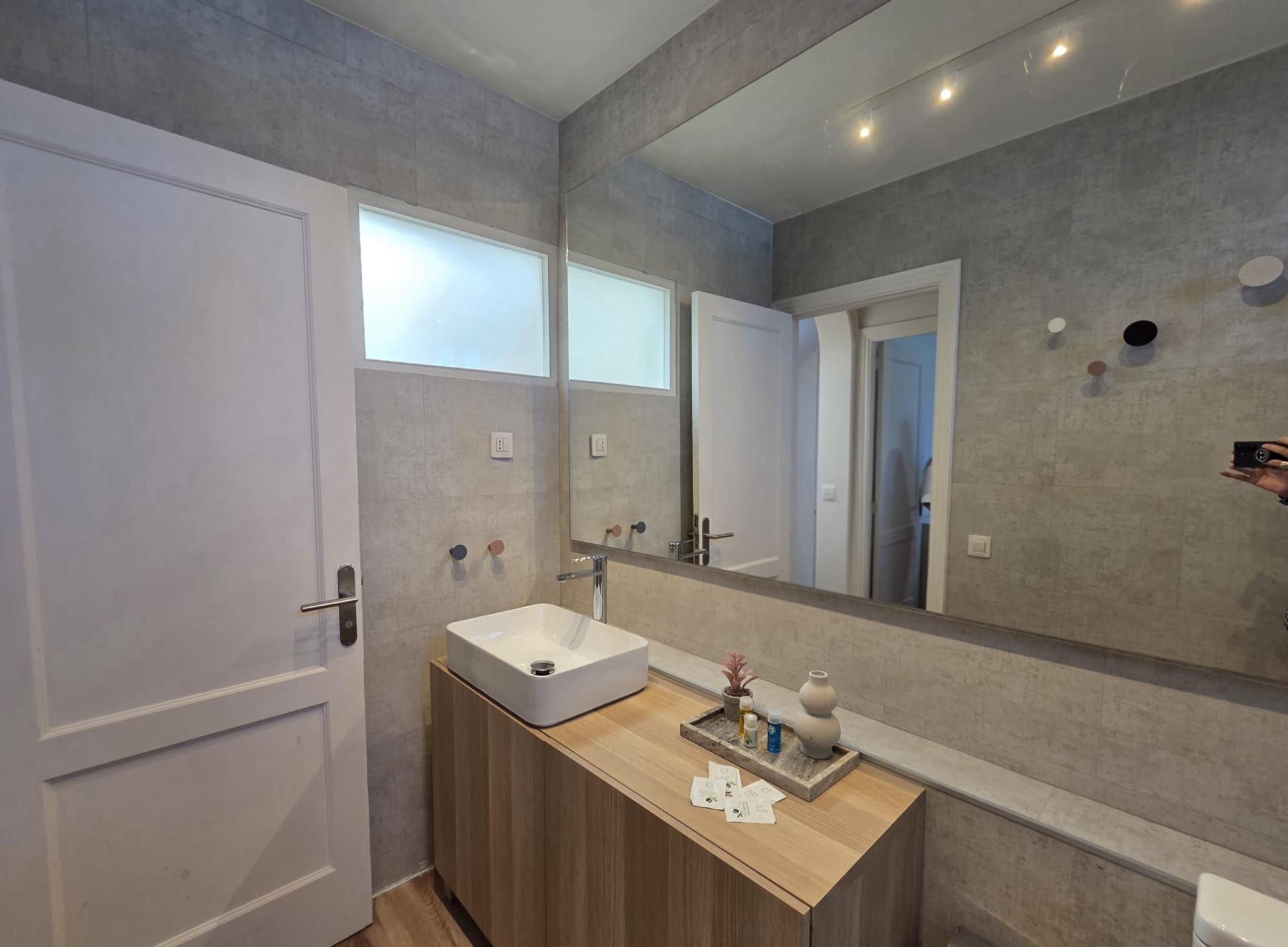 Bungalow de 1 dormitorio con jardín privado en Campo Internacional