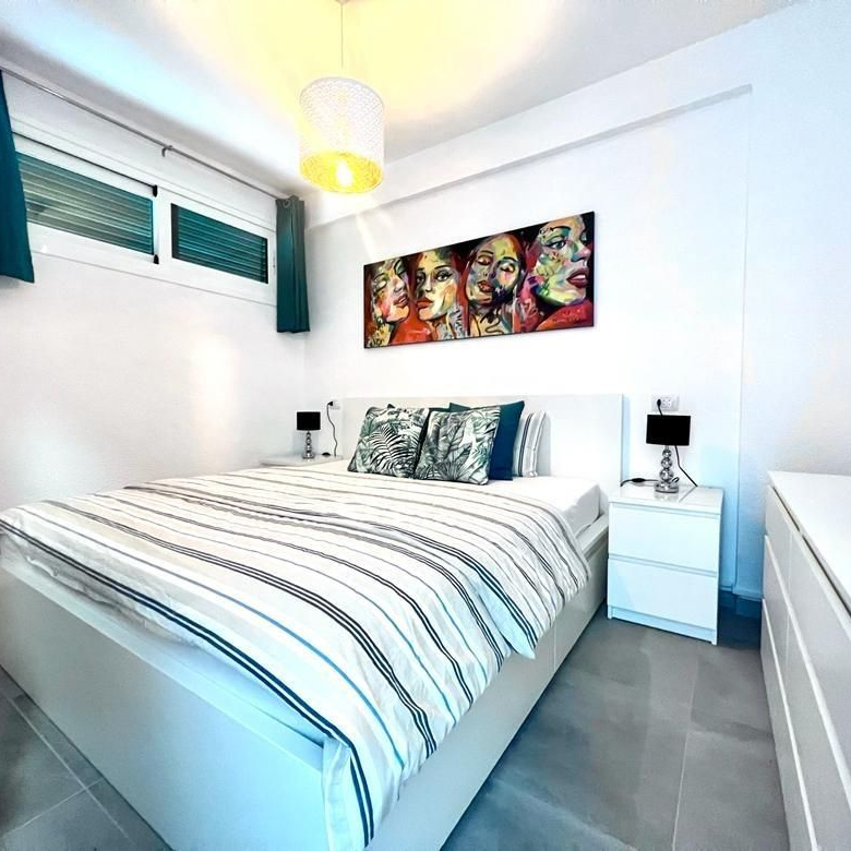 ¡Pequeña joya! Apartamento totalmente reformado a pocos pasos de la playa