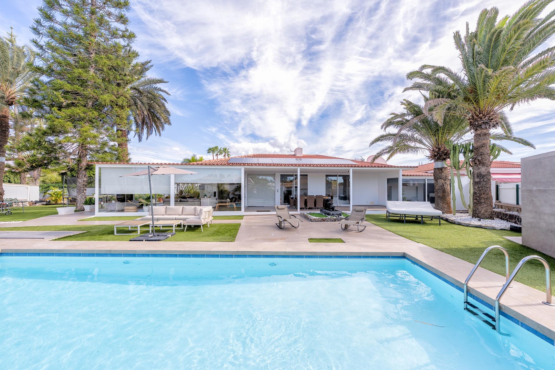 Villa de ensueño de 6 Dormitorios en el Campo de Golf