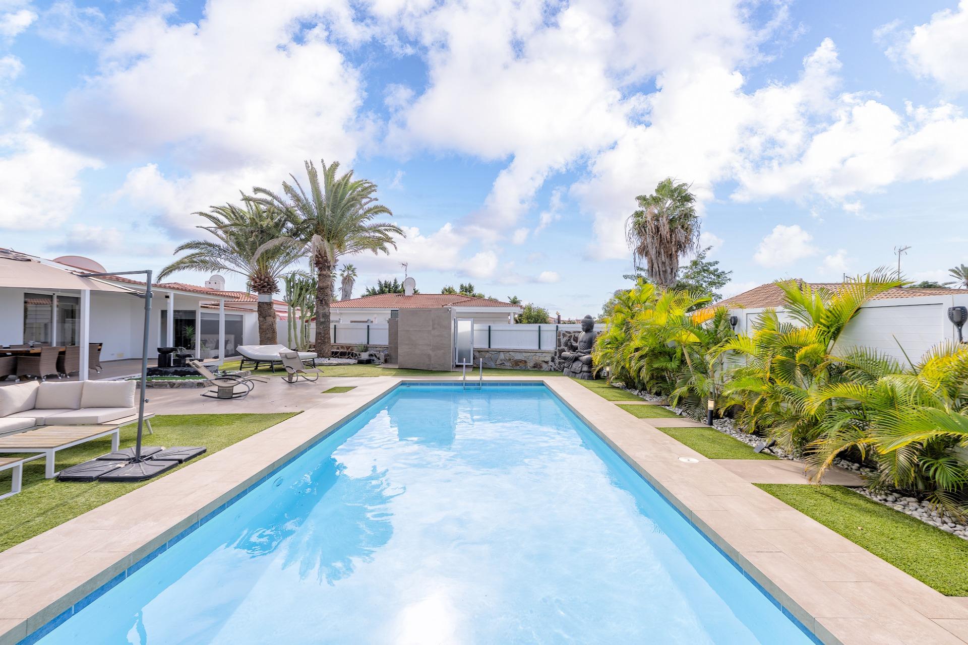 Villa de ensueño de 6 Dormitorios en el Campo de Golf