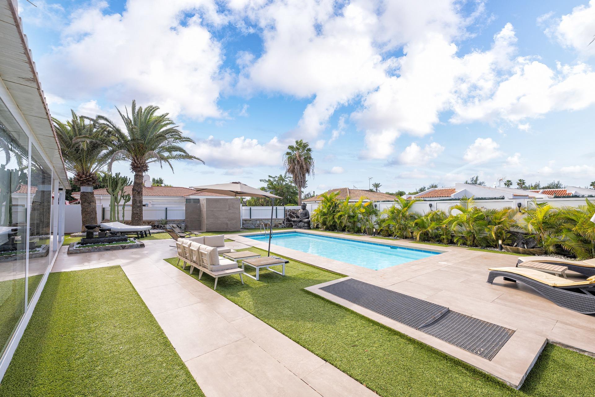 Villa de ensueño de 6 Dormitorios en el Campo de Golf