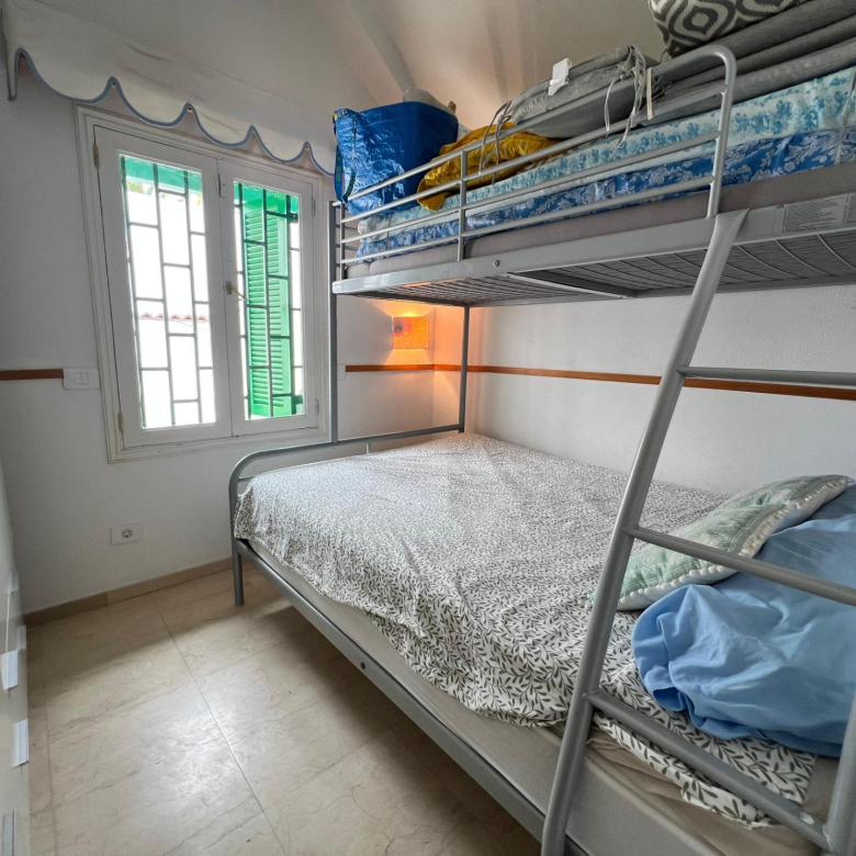 Acogedor bungalow de 2 dormitorios en Campo Internacional