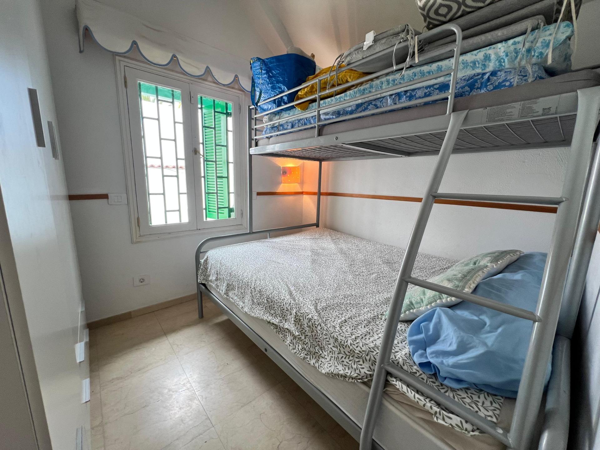 Acogedor bungalow de 2 dormitorios en Campo Internacional