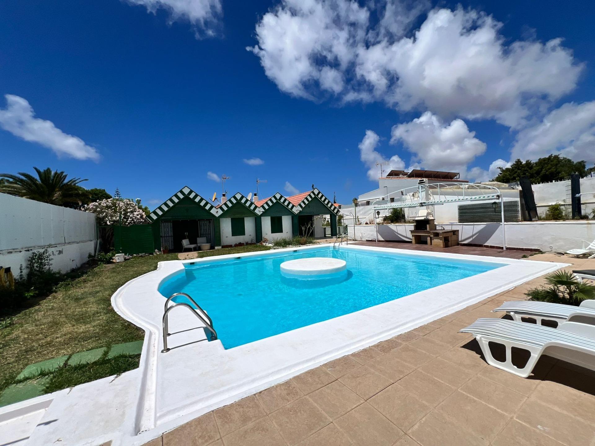 Acogedor bungalow de 2 dormitorios en Campo Internacional