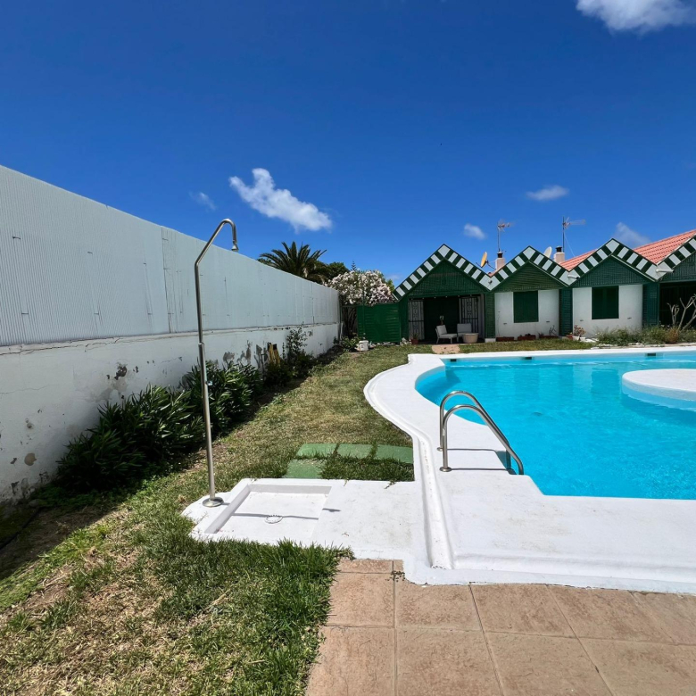 Acogedor bungalow de 2 dormitorios en Campo Internacional