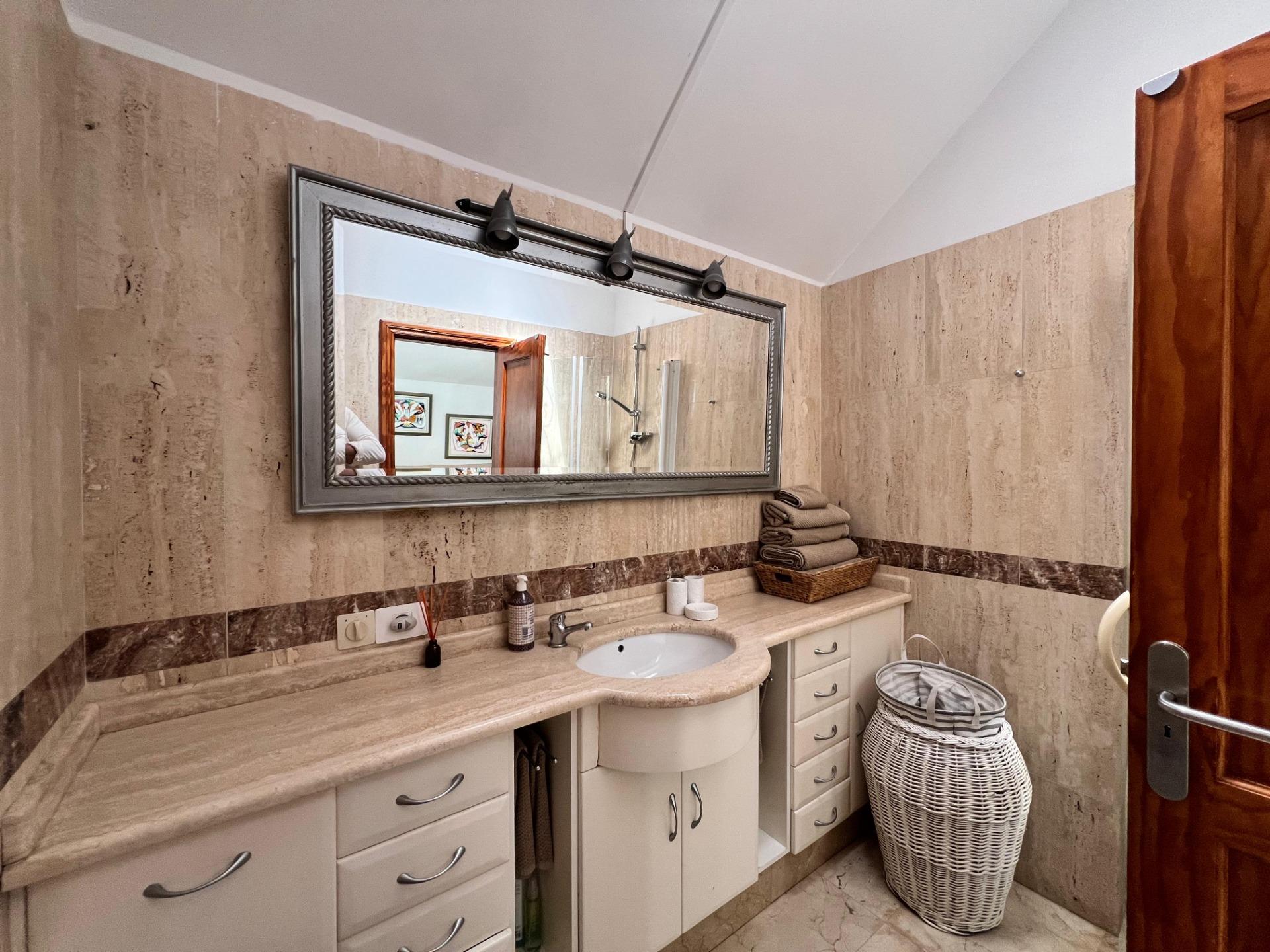 Acogedor bungalow de 2 dormitorios en Campo Internacional