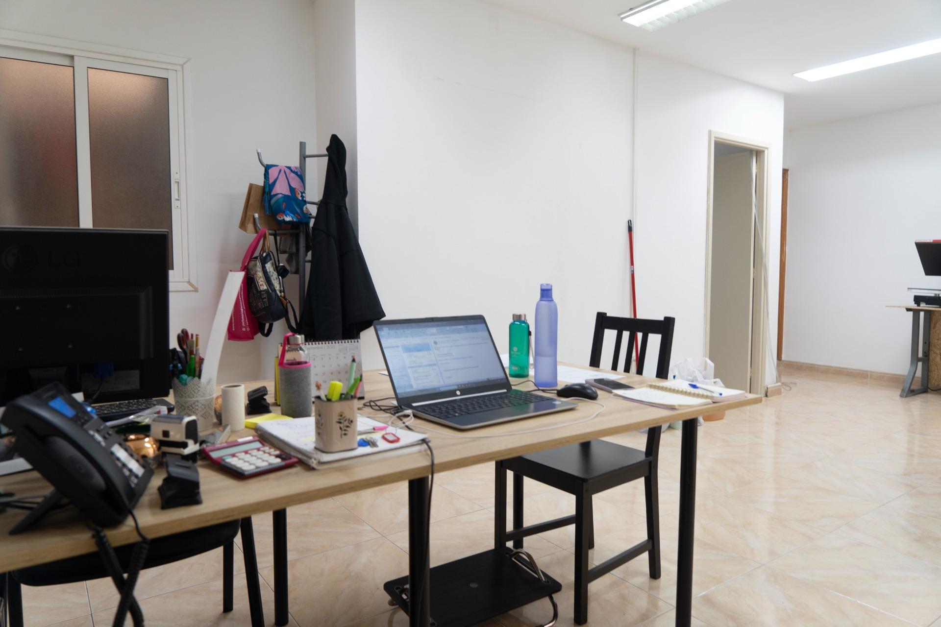 Oficina en venta – Edificio Colón, Centro de Vecindario – Gran Canaria Real Estate ✨