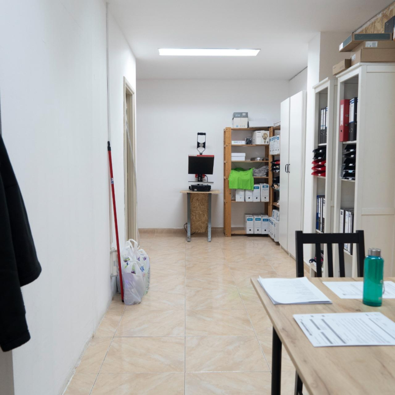 Oficina en venta – Edificio Colón, Centro de Vecindario – Gran Canaria Real Estate ✨