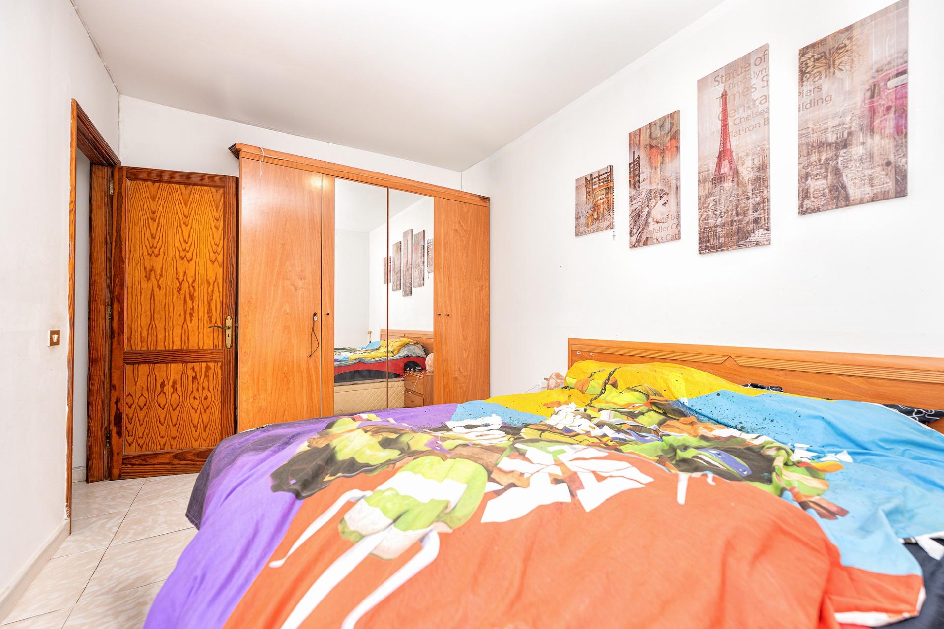 Espacioso piso de 3 dormitorios con trastero y plaza de garaje en Vecindario
