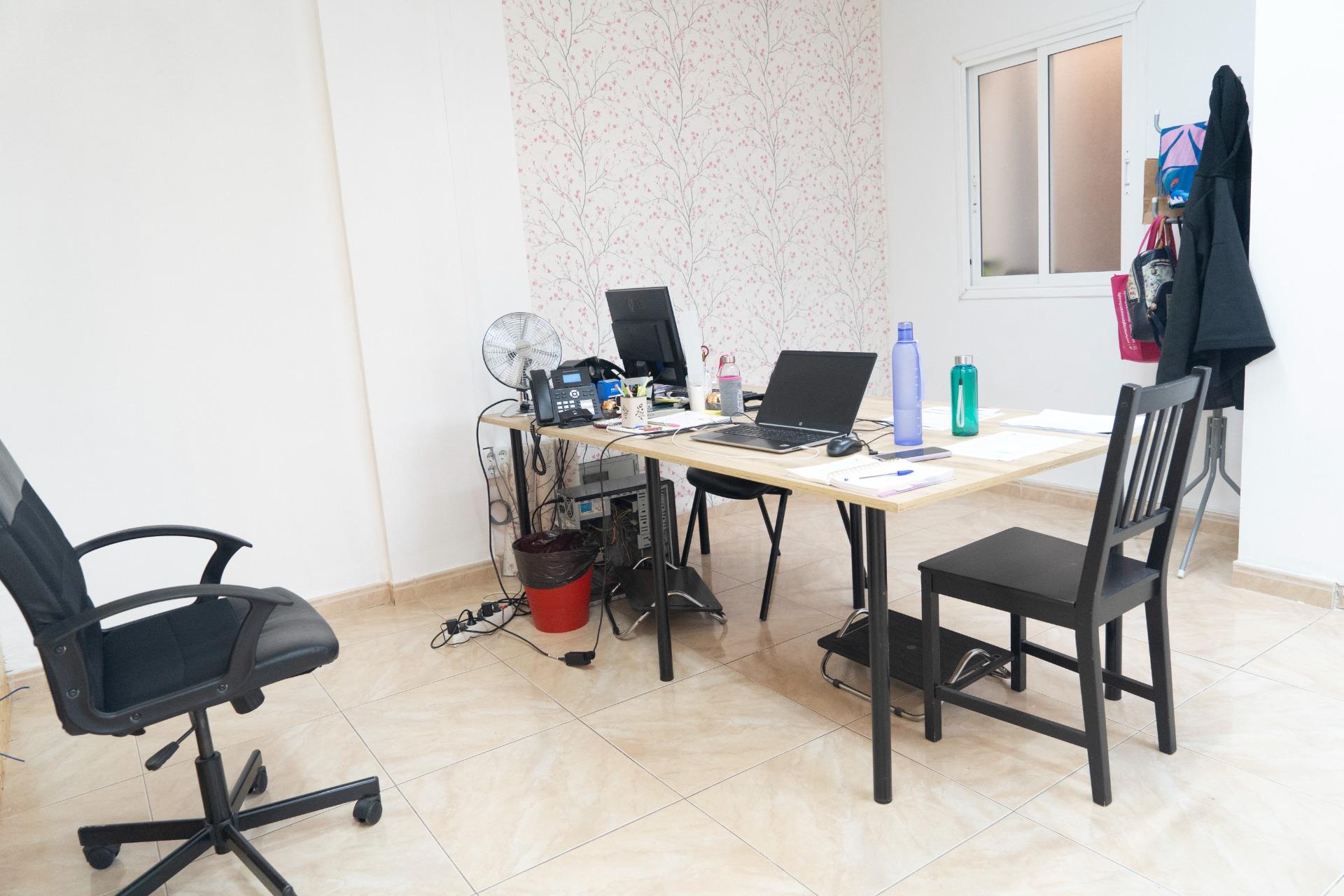 Oficina en venta – Edificio Colón, Centro de Vecindario – Gran Canaria Real Estate ✨