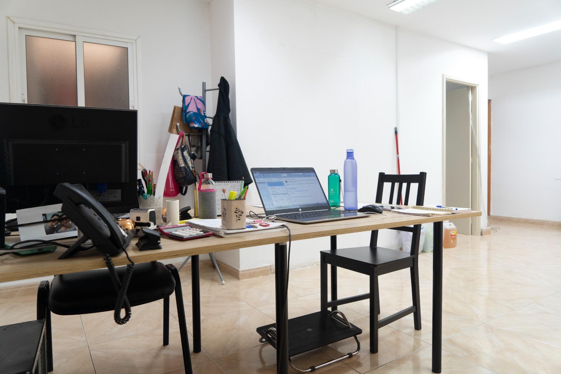 Oficina en venta – Edificio Colón, Centro de Vecindario – Gran Canaria Real Estate ✨