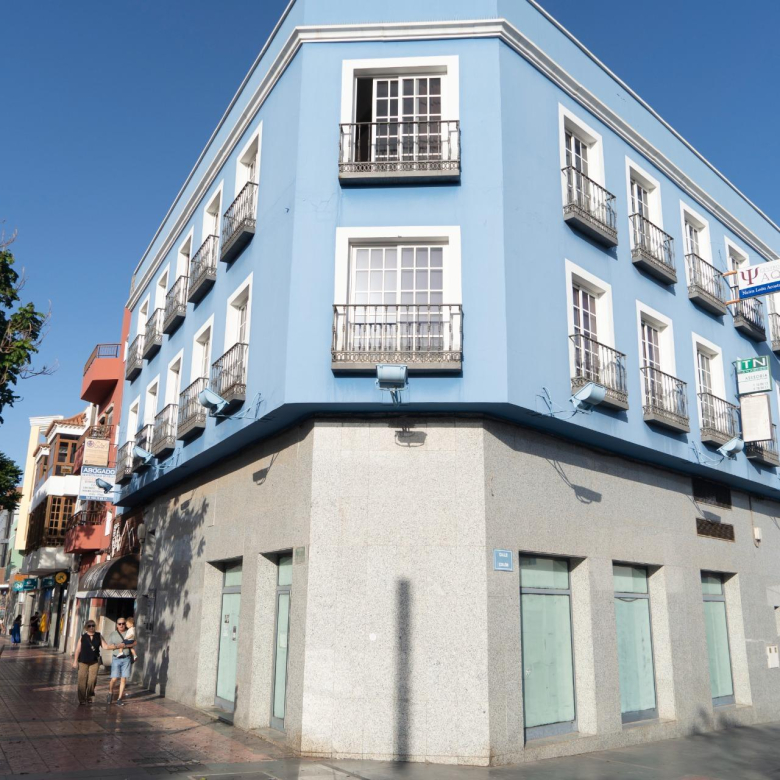 Oficina en venta – Edificio Colón, Centro de Vecindario – Gran Canaria Real Estate ✨