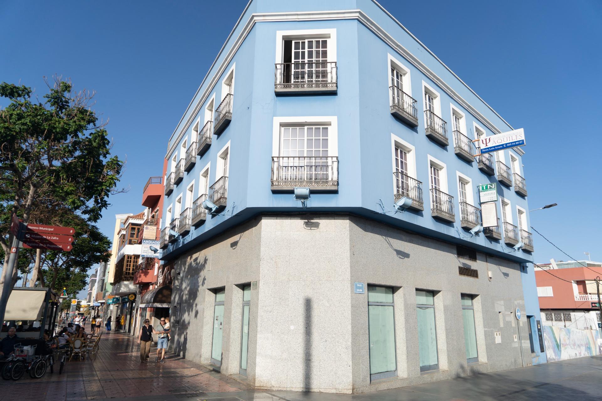 Oficina en venta – Edificio Colón, Centro de Vecindario – Gran Canaria Real Estate ✨