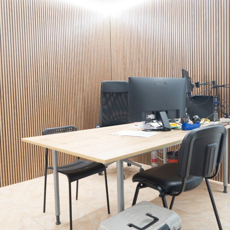 Oficina en venta – Edificio Colón, Centro de Vecindario – Gran Canaria Real Estate ✨