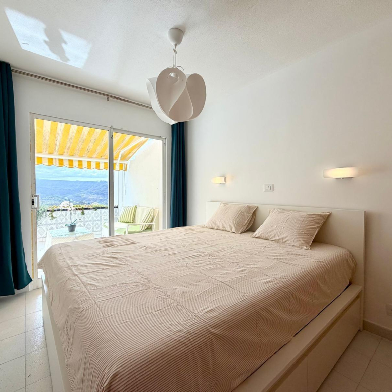 Apartamento con espectaculares vistas al mar sobre Playa del Cura