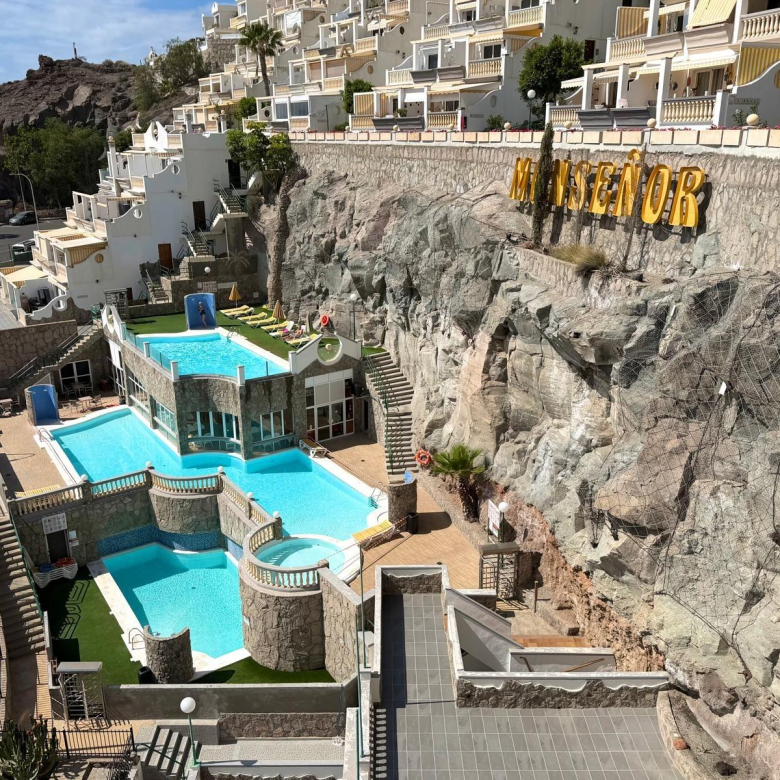 Apartamento con espectaculares vistas al mar sobre Playa del Cura