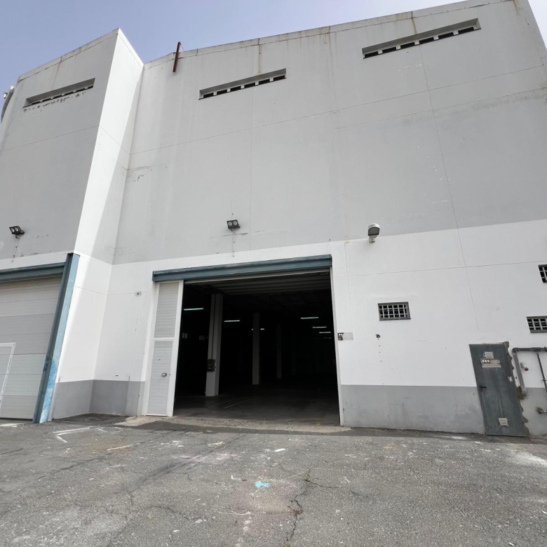 Alquiler de Planta Baja (nivel calle) de nave industrial en El Tablero de Maspalomas