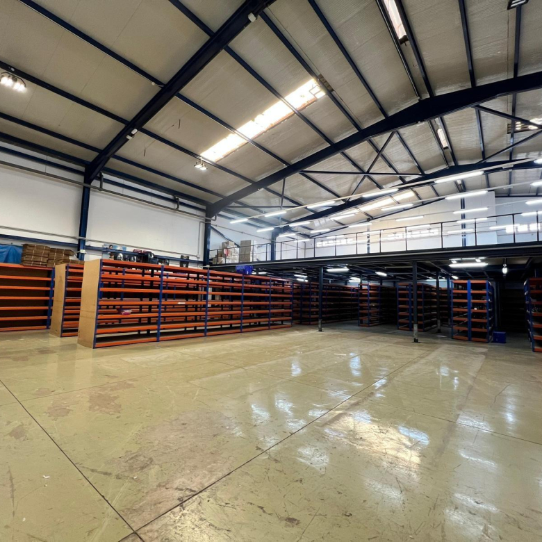 Alquiler de Planta Baja (nivel calle) de nave industrial en El Tablero de Maspalomas