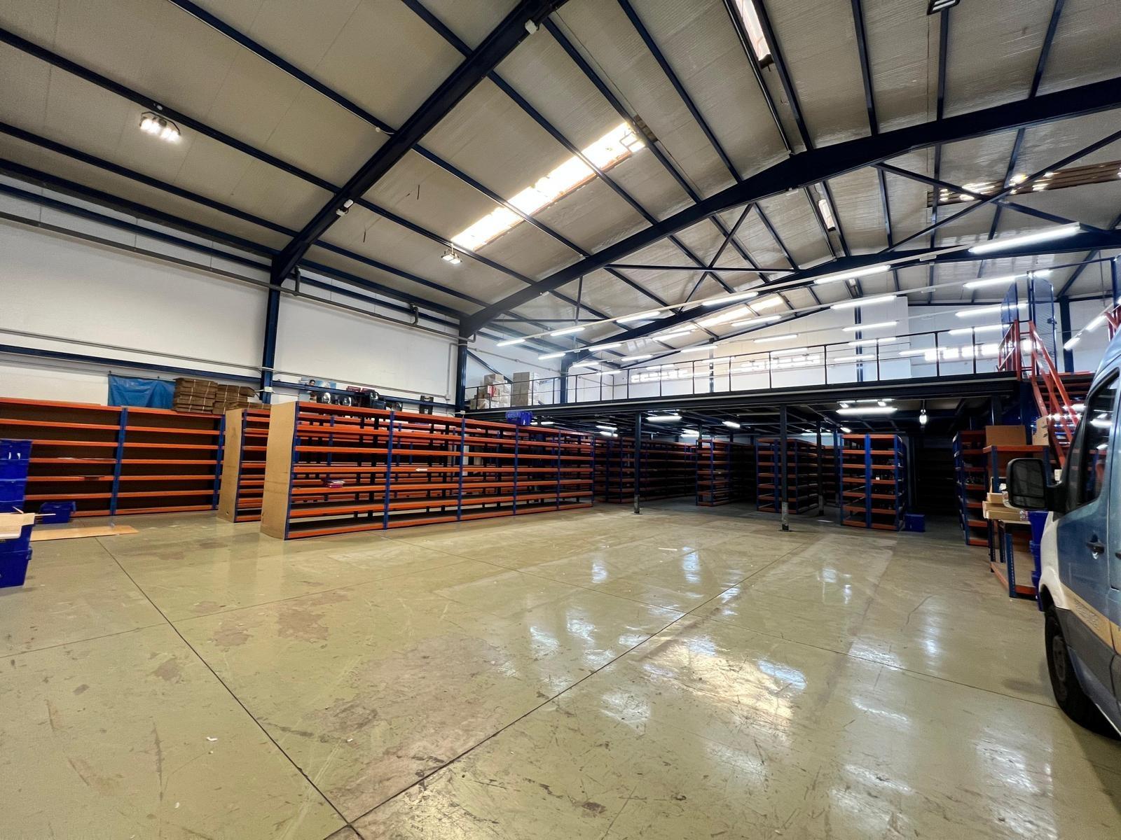 Alquiler de Planta Baja (nivel calle) de nave industrial en El Tablero de Maspalomas