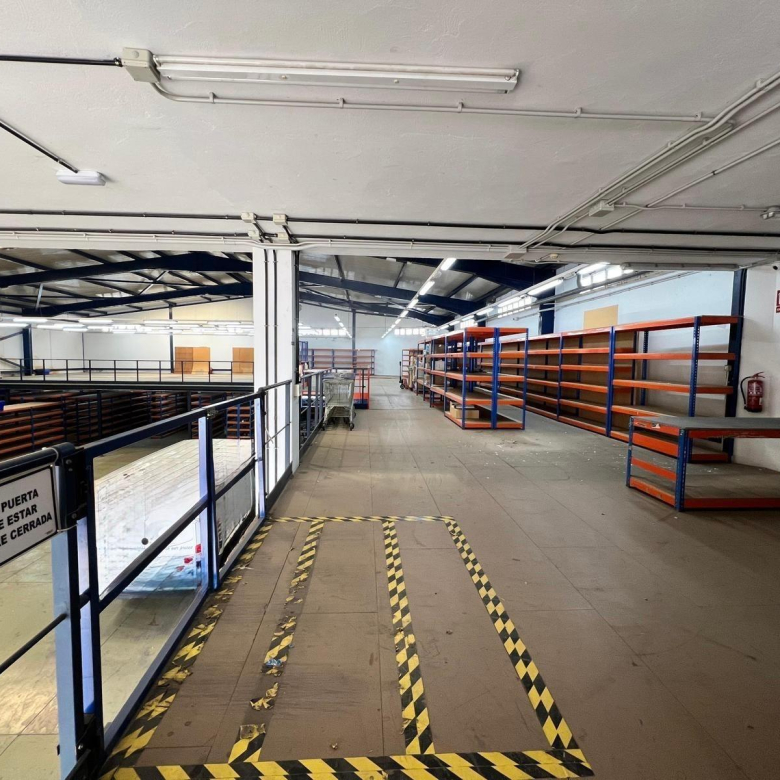 Alquiler de Planta Baja (nivel calle) de nave industrial en El Tablero de Maspalomas