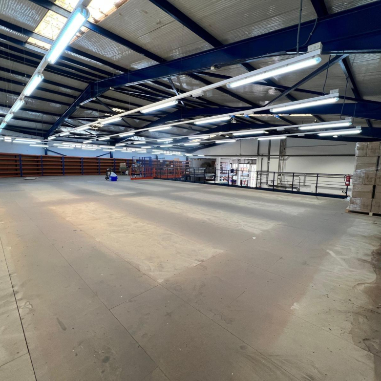 Alquiler de Planta Baja (nivel calle) de nave industrial en El Tablero de Maspalomas