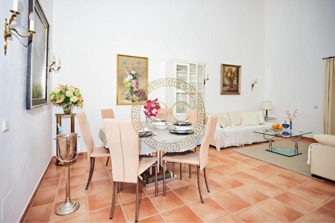 Exclusive dream villa with idyllic private garden, proper pool and sea view