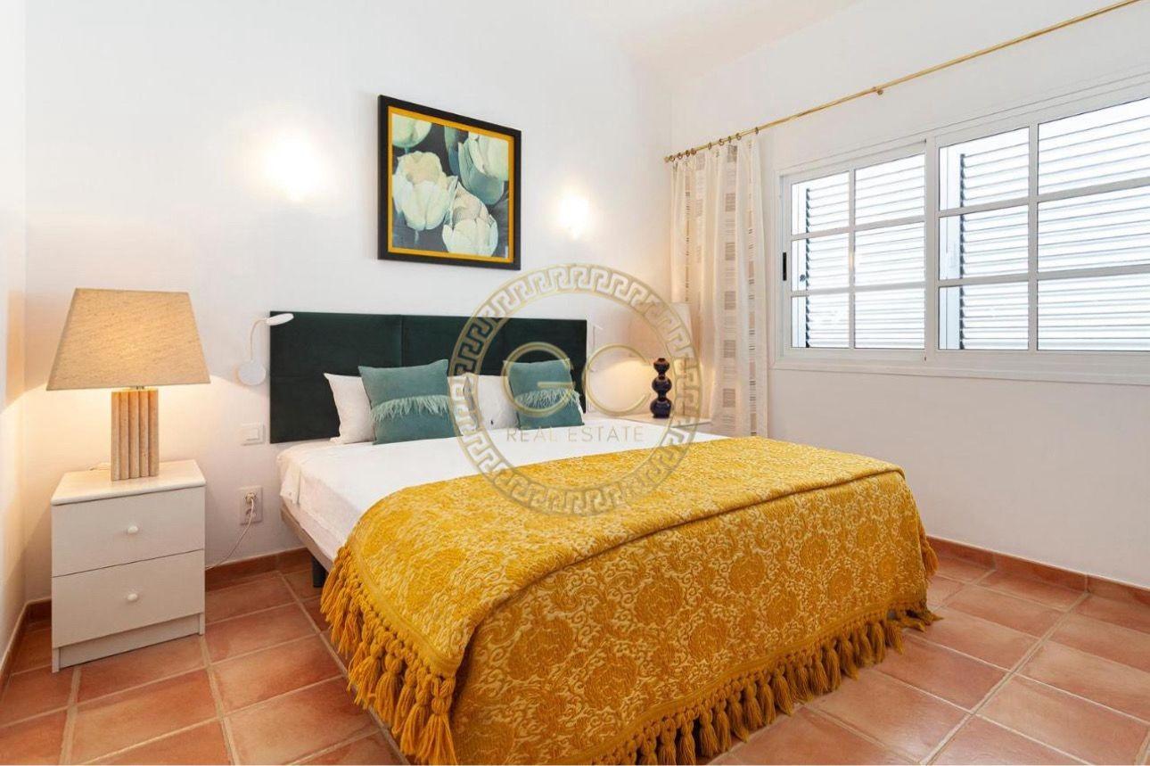 Exclusive dream villa with idyllic private garden, proper pool and sea view