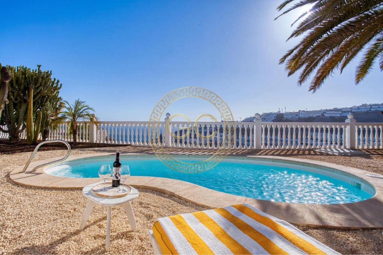 Exclusive dream villa with idyllic private garden, proper pool and sea view