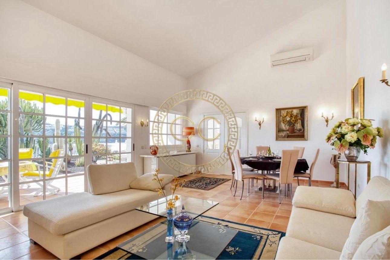 Exclusive dream villa with idyllic private garden, proper pool and sea view