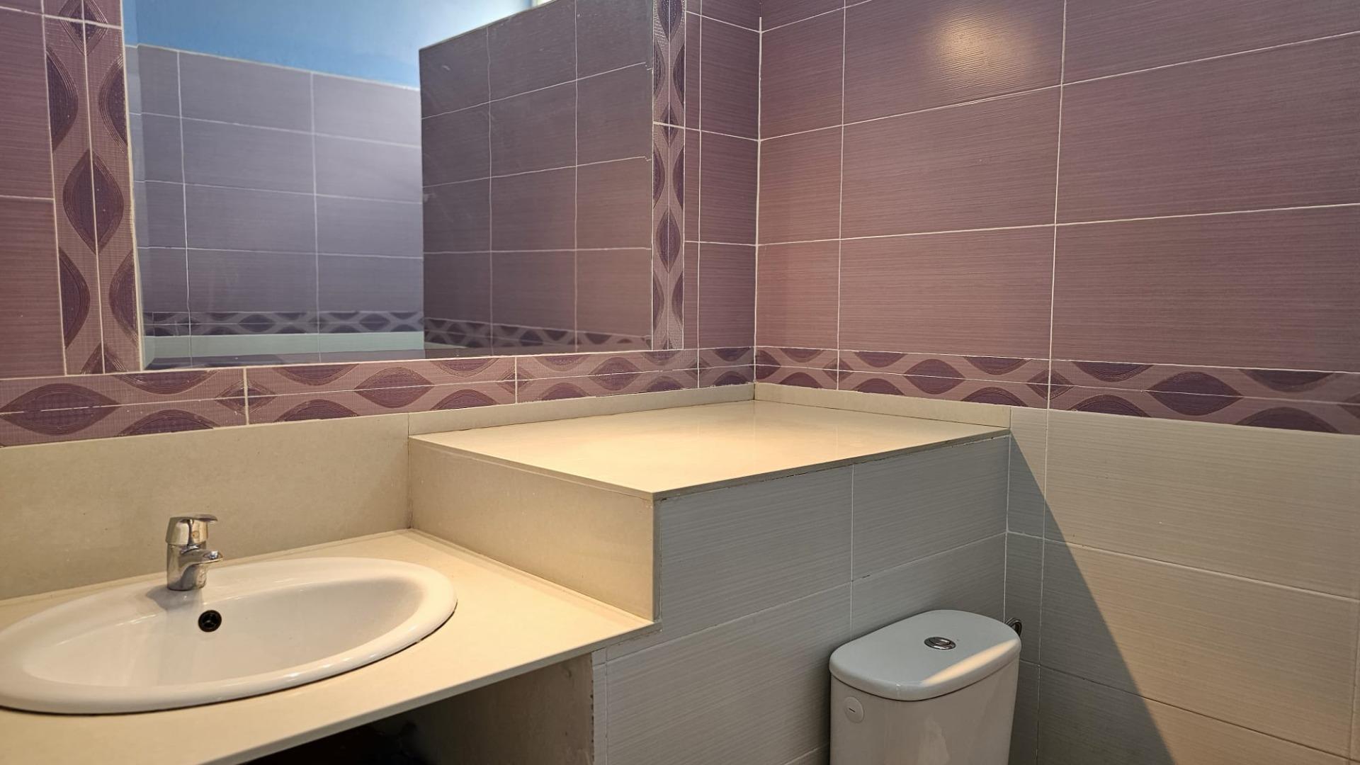 excelente casa terrera en venta con 5 apartamentos independientes en Sardina del Sur