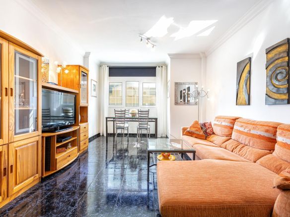 Ready to Move In! Bright 3-Bedroom Apartment with Garage and 2 Bathrooms