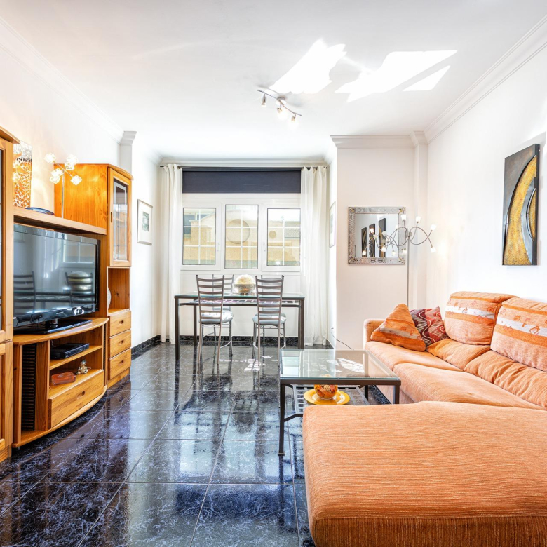 Ready to Move In! Bright 3-Bedroom Apartment with Garage and 2 Bathrooms