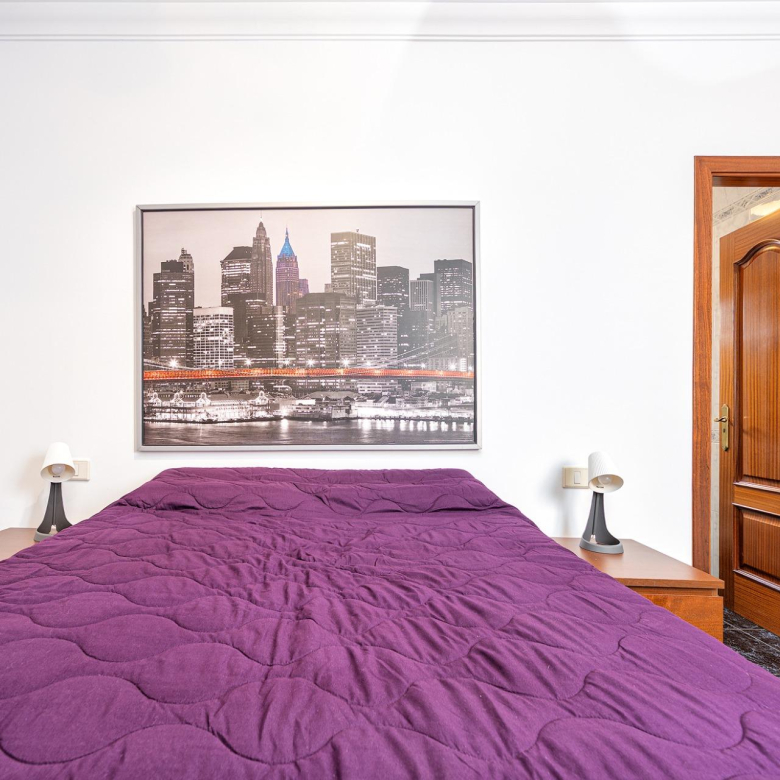 Ready to Move In! Bright 3-Bedroom Apartment with Garage and 2 Bathrooms
