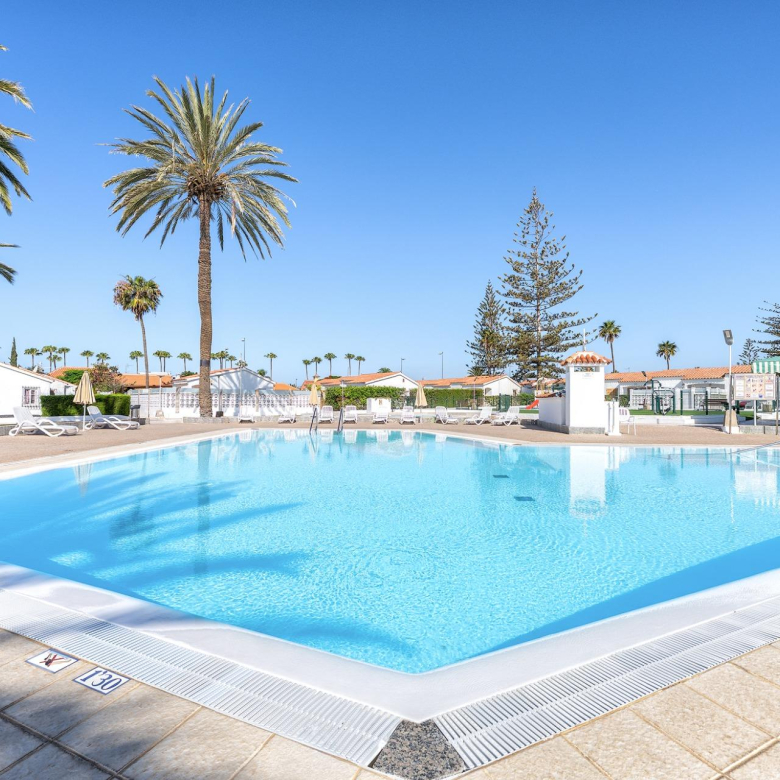 Bungalow de 1 Dormitorio con Doble Terraza en zona premium de Playa del Inglés