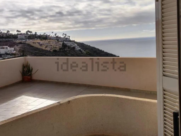 Versatile 2-Bedroom Property in Puerto Rico